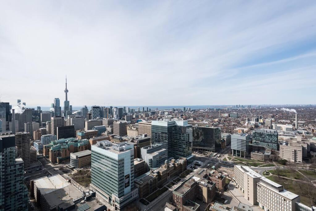 Stunning Condo With Fantastic View Of The City! 多伦多 外观 照片