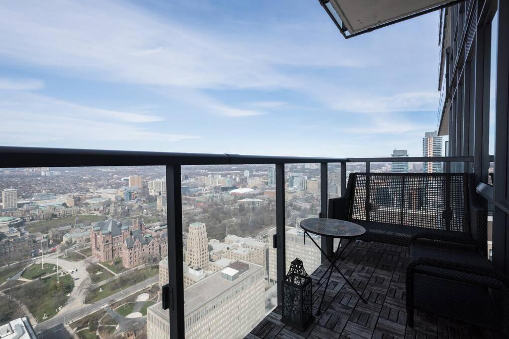 Stunning Condo With Fantastic View Of The City! 多伦多 外观 照片