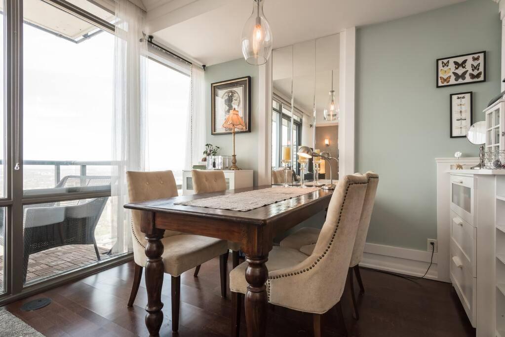 Stunning Condo With Fantastic View Of The City! 多伦多 外观 照片