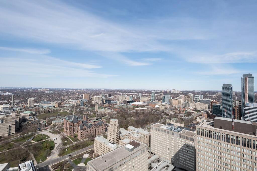 Stunning Condo With Fantastic View Of The City! 多伦多 外观 照片